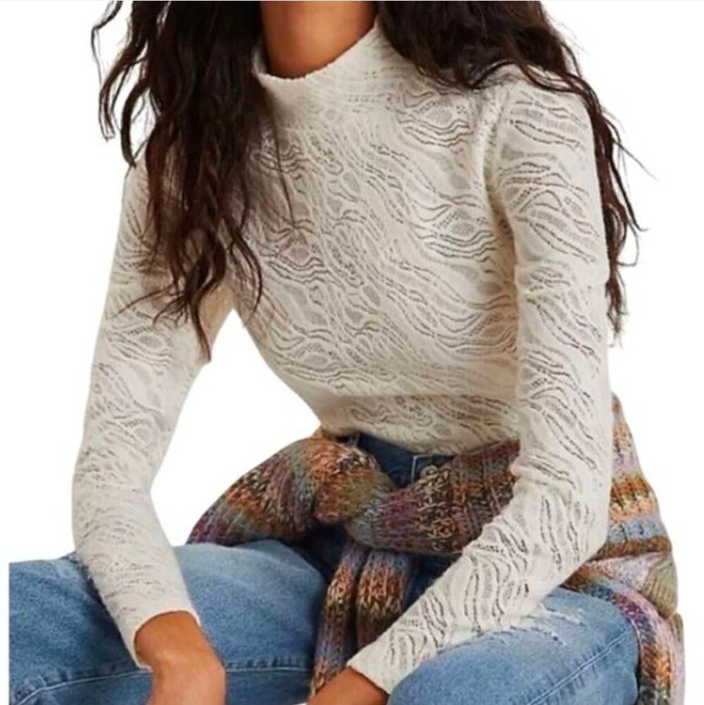 Anthropologie Cream Amy Lace Mock Neck Top Size Small